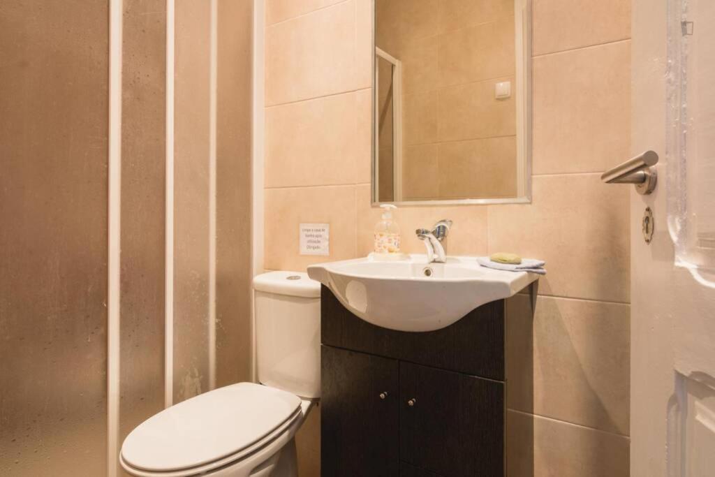 Sunny Terrace Apt, Close To Downtown! 2 Bedroom Flat Lisboa Extérieur photo