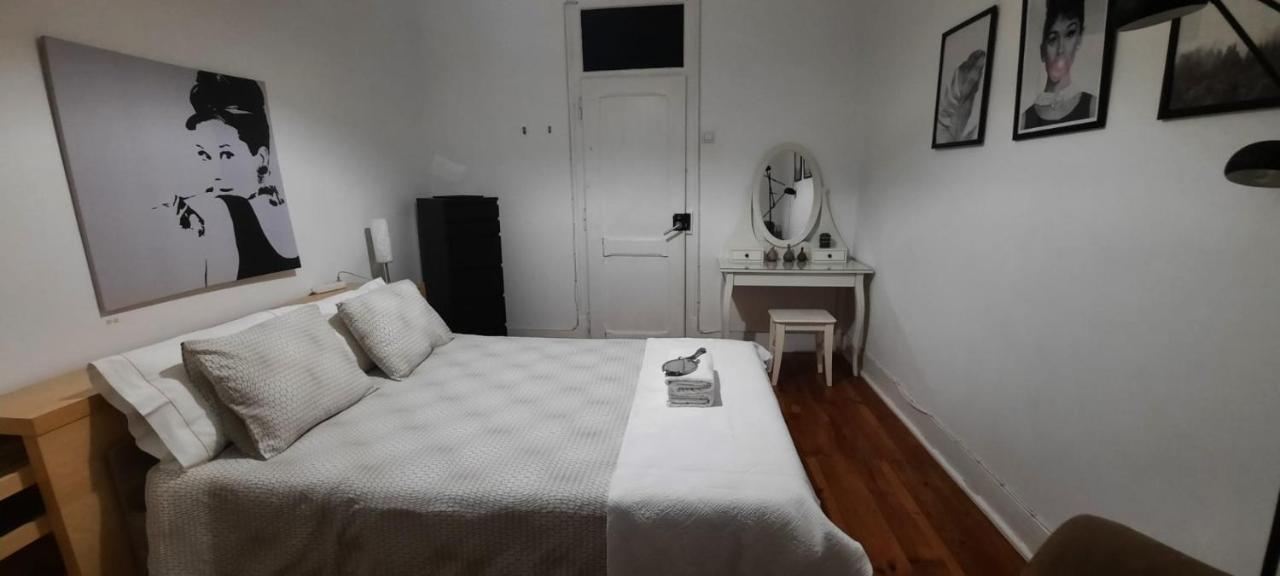 Sunny Terrace Apt, Close To Downtown! 2 Bedroom Flat Lisboa Extérieur photo
