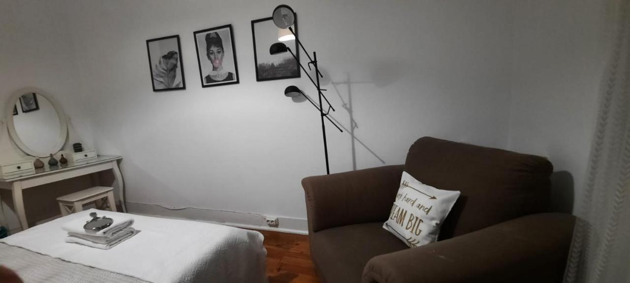 Sunny Terrace Apt, Close To Downtown! 2 Bedroom Flat Lisboa Extérieur photo