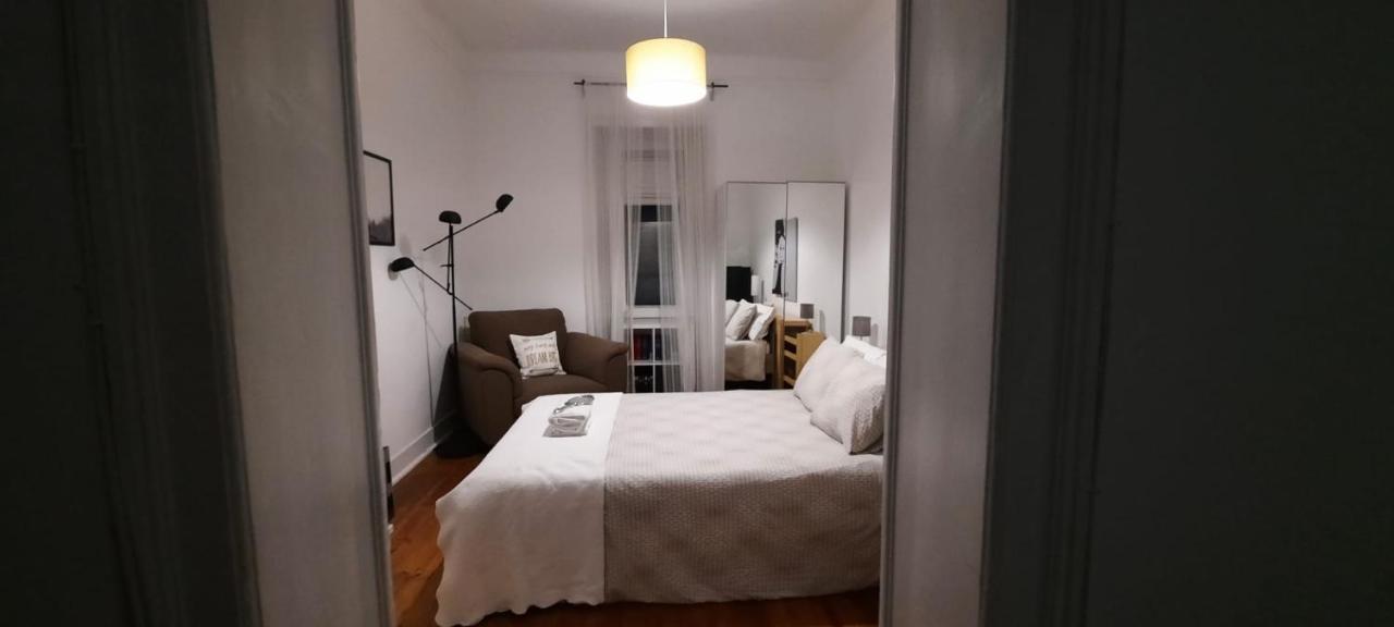 Sunny Terrace Apt, Close To Downtown! 2 Bedroom Flat Lisboa Extérieur photo