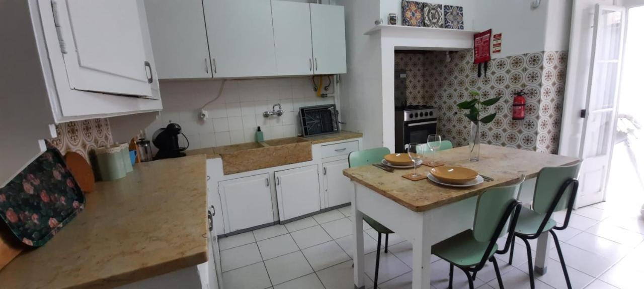 Sunny Terrace Apt, Close To Downtown! 2 Bedroom Flat Lisboa Extérieur photo