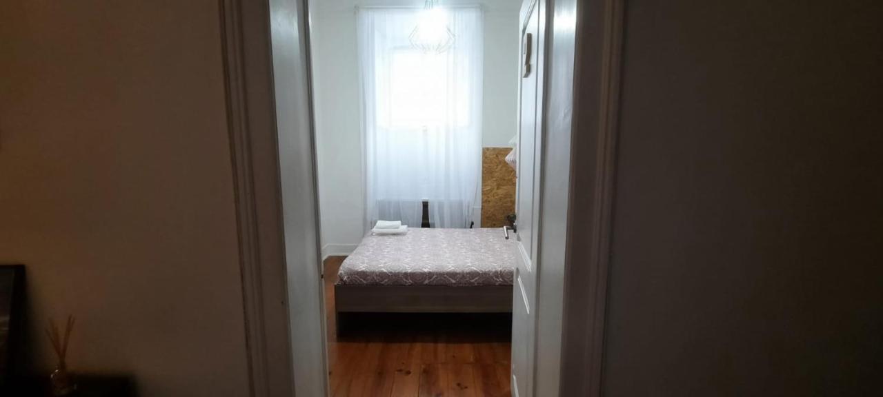 Sunny Terrace Apt, Close To Downtown! 2 Bedroom Flat Lisboa Extérieur photo
